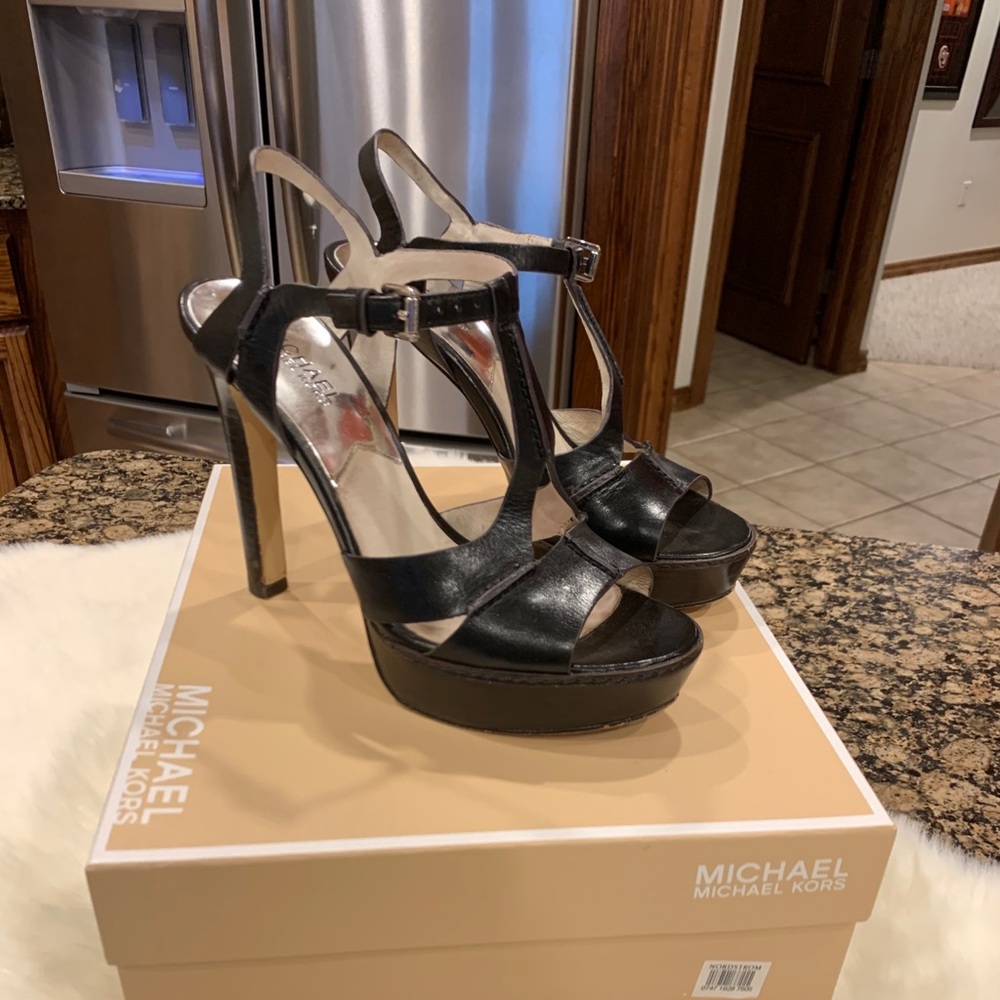 Michael Kors Camilla T Strap